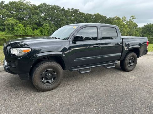 Used 2021 Toyota Tacoma SR AWD/4WD image 2