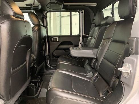 Used 2020 Jeep Gladiator Overland image 18