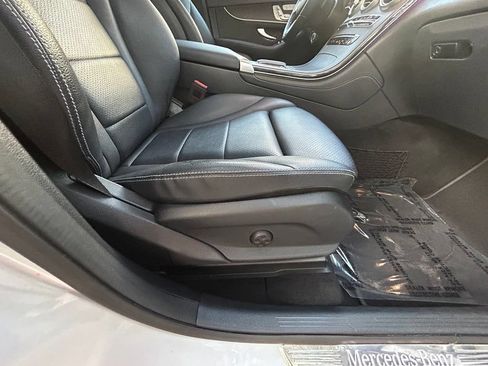 Used 2020 Mercedes-Benz GLC 300 image 24