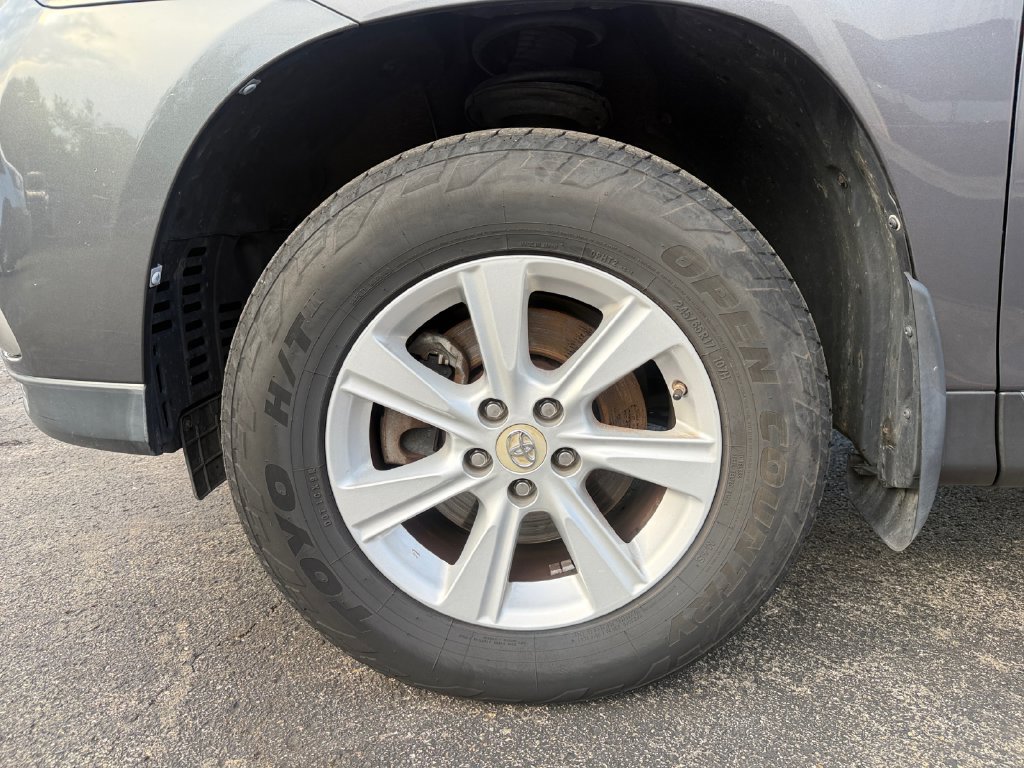 Used 2011 Toyota Highlander SE w/ Tow Pkg AWD/4WD image 25