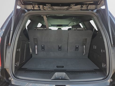 Used 2024 Chevrolet Tahoe LT RWD image 10