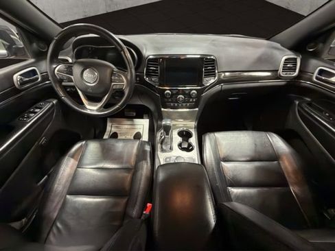 Used 2022 Jeep Grand Cherokee Limited image 2