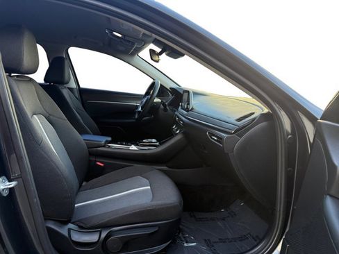 Used 2021 Hyundai Sonata SEL w/ Preferred Accessory Package image 12