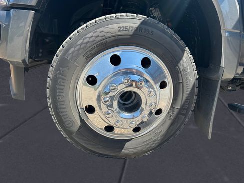 Used 2025 Ford F450 Platinum w/ FX4 Off-Road Package AWD/4WD image 14