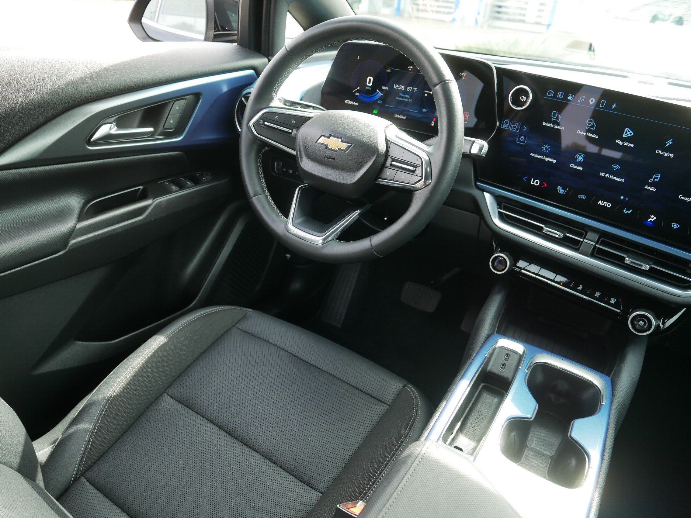 Used 2024 Chevrolet Equinox EV LT AWD/4WD image 9