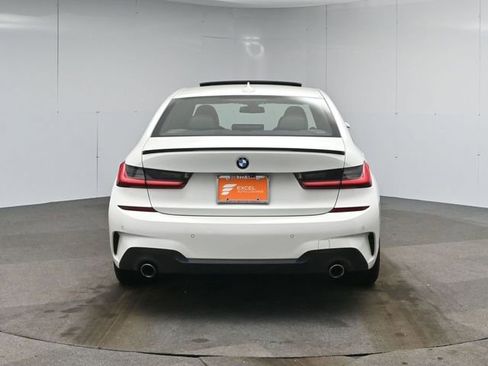 Used 2021 BMW 330i xDrive 330i xDrive w/ M Sport Package image 4