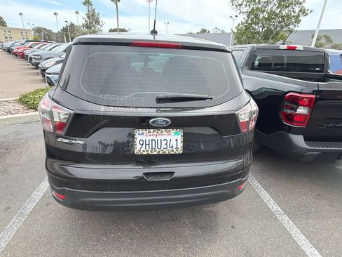 Used 2017 Ford Escape S FWD image 4