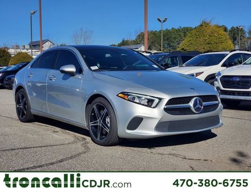 Used 2022 Mercedes-Benz A 220 image 1