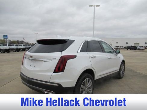 Used 2025 Cadillac XT5 Premium Luxury image 3