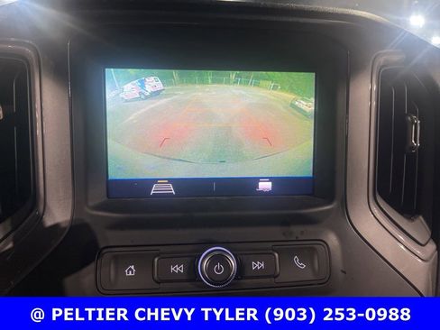 Used 2020 Chevrolet Silverado 1500 Custom w/ Custom Value Package RWD image 17