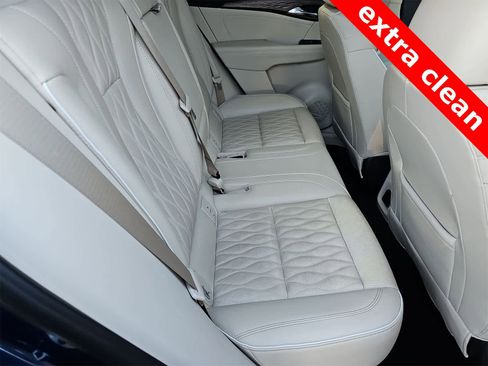 Used 2023 Buick Envision Avenir image 17