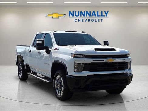 Used 2026 Chevrolet Silverado 2500 Custom w/ Custom Value Package AWD/4WD image 8