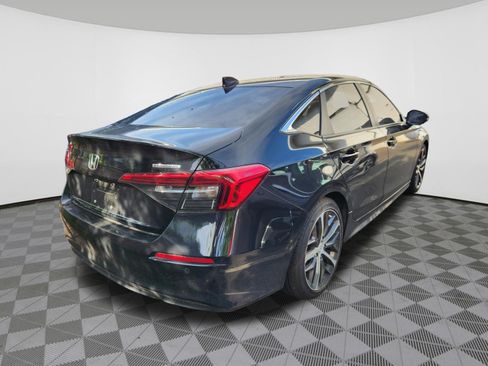Used 2024 Honda Civic Touring image 4