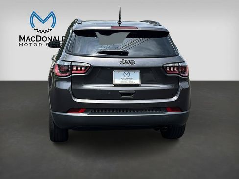 Used 2021 Jeep Compass Latitude w/ Sun and Sound Group FWD image 6