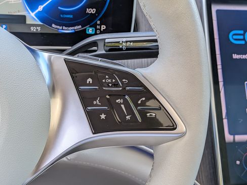 Certified 2023 Mercedes-Benz EQE 500 4MATIC SUV image 20