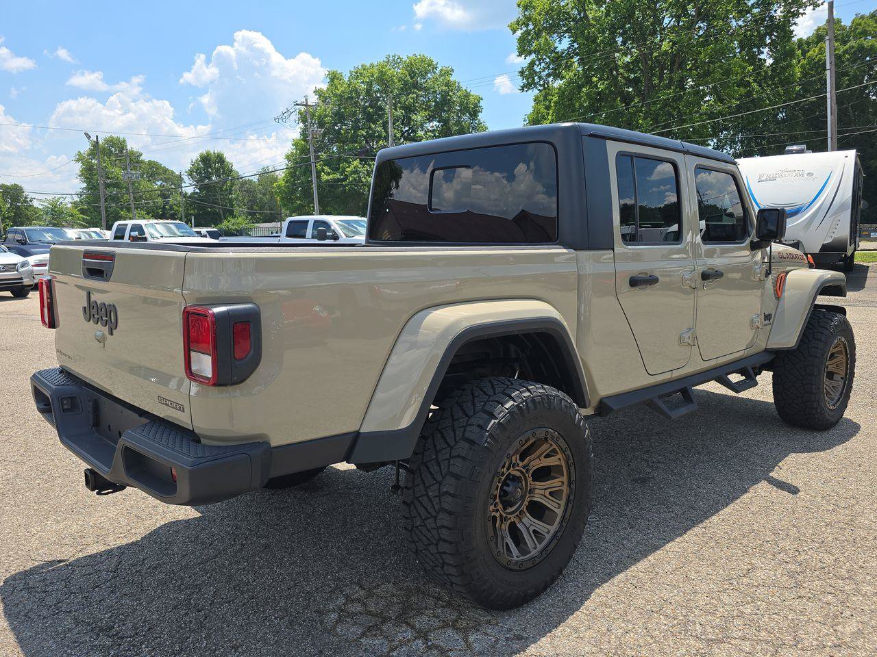 Used 2020 Jeep Gladiator Sport w/ Quick Order Package 24S AWD/4WD image 2