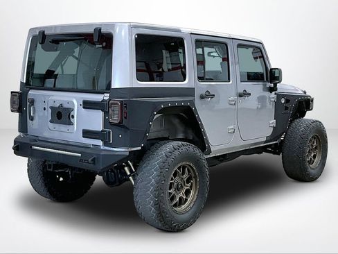 Used 2015 Jeep Wrangler Unlimited Sport AWD/4WD image 2