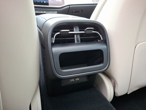 Certified 2025 Mercedes-Benz E 350 4MATIC Sedan image 11