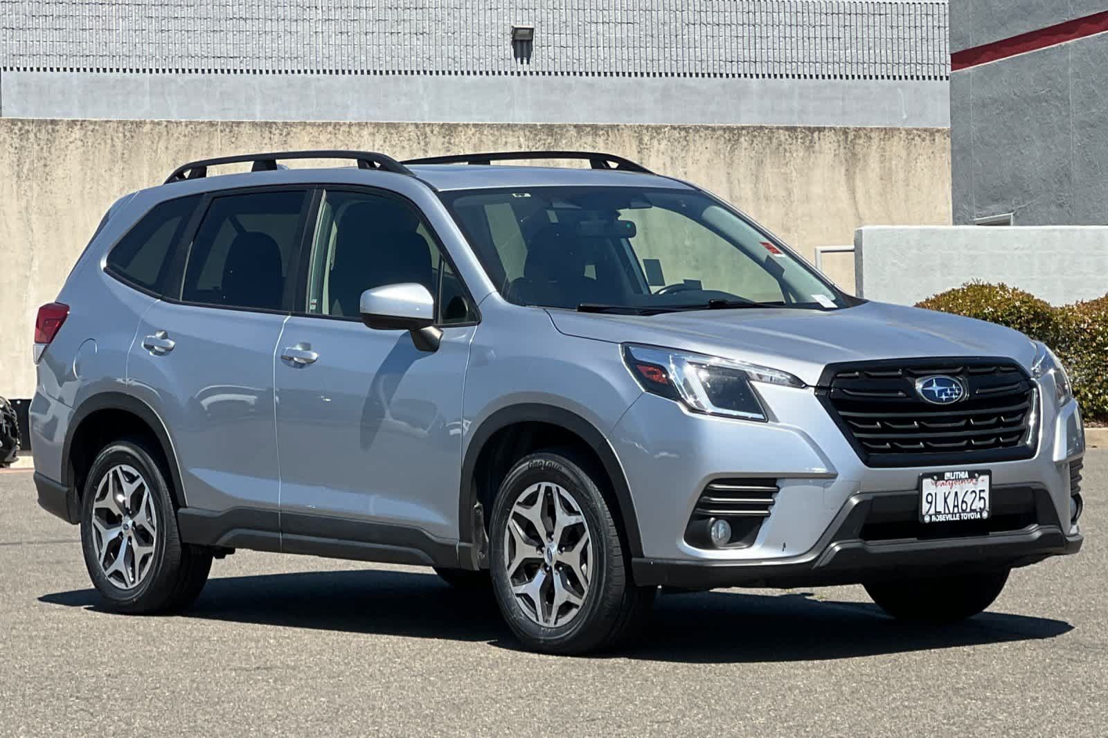 Used 2023 Subaru Forester Premium AWD/4WD image 5