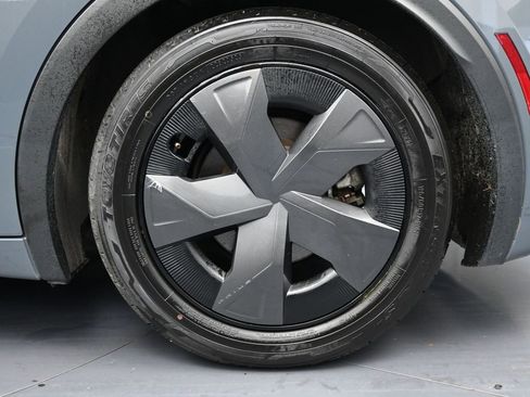 Used 2024 Toyota Prius LE image 12