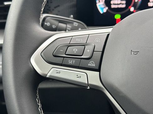 New 2026 Volkswagen Tiguan SE image 23