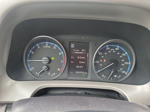 Used 2017 Toyota RAV4 XLE image 34