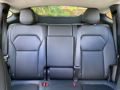 Used 2026 Tesla Model Y Long Range image 43