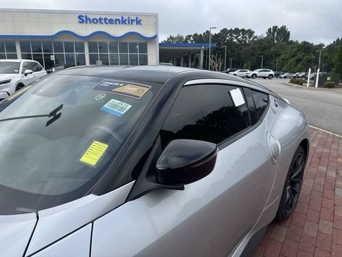 Used 2025 Nissan Z Performance w/ Floor Mat Package RWD image 5