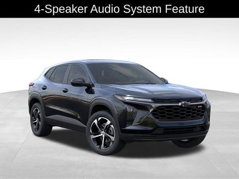 New 2026 Chevrolet Trax RS w/ Sunroof Package FWD image 8