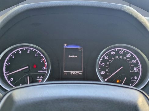 Used 2022 Toyota Camry LE image 29