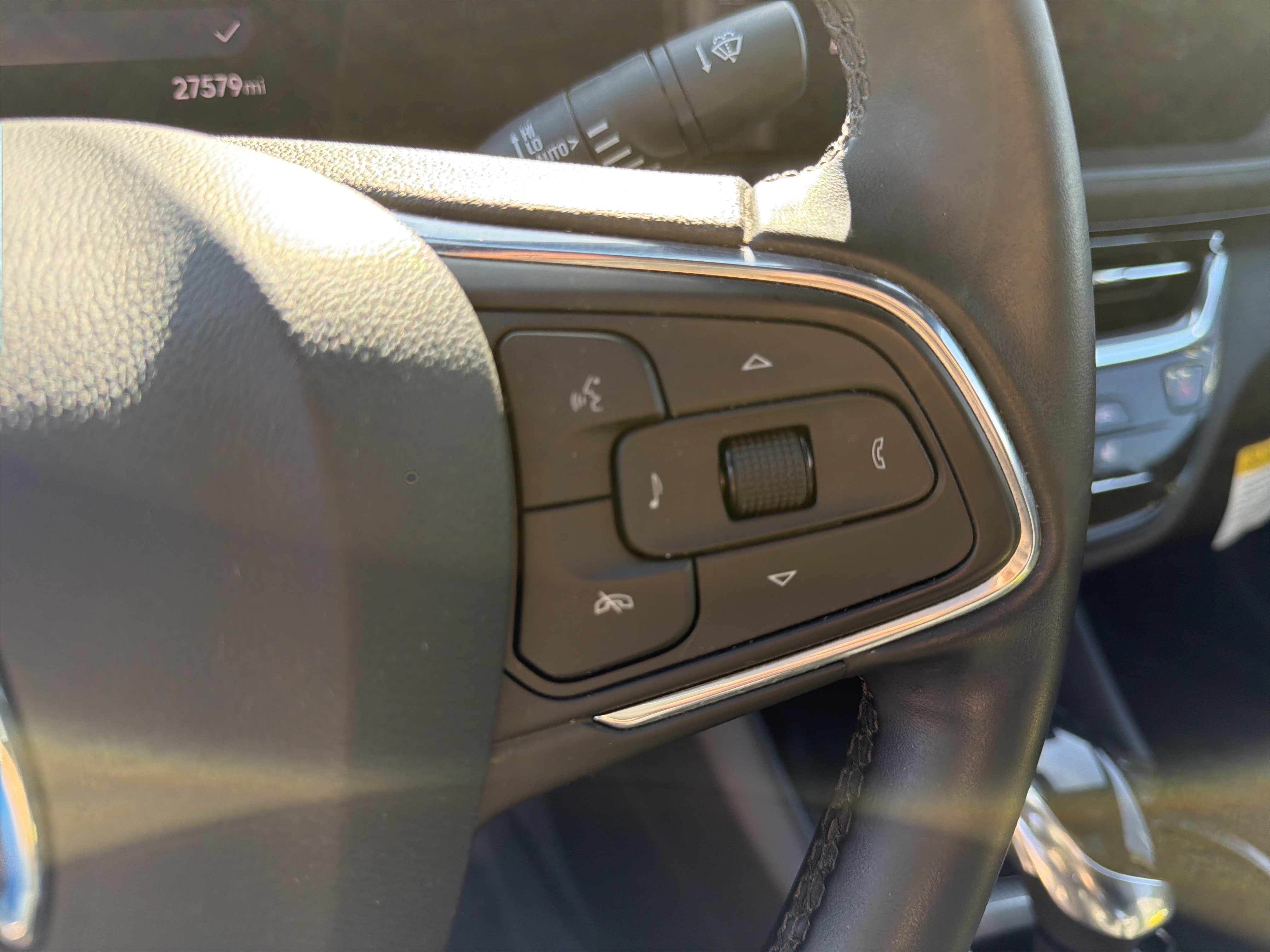 Used 2025 Buick Envista Avenir FWD image 18