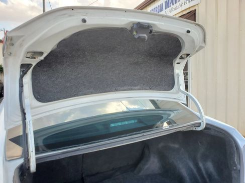 Used 2015 Toyota Corolla LE FWD image 40
