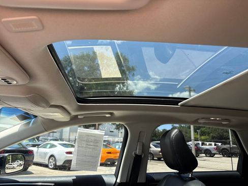 Used 2020 Ford Edge Titanium w/ Equipment Group 301A FWD image 9