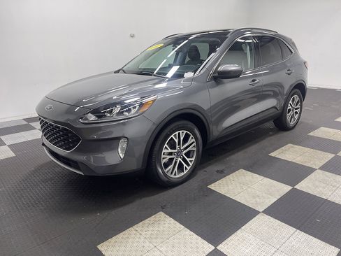 Used 2022 Ford Escape SEL w/ Technology Package AWD/4WD image 1
