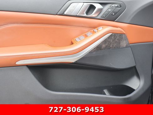 Used 2022 BMW X7 xDrive40i w/ M Sport Package AWD/4WD image 14