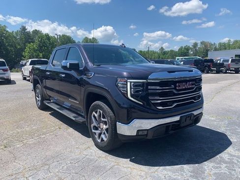 Used 2023 GMC Sierra 1500 SLT w/ SLT Premium Package AWD/4WD image 2