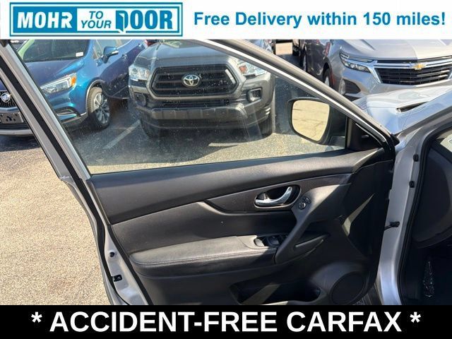 Used 2019 Nissan Rogue SV FWD image 12