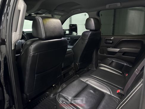 Used 2017 Chevrolet Silverado 1500 LT w/ All Star Edition AWD/4WD image 35