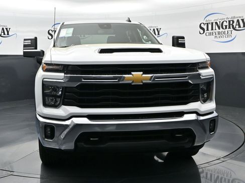 Used 2025 Chevrolet Silverado 2500 LT w/ Convenience Package image 2