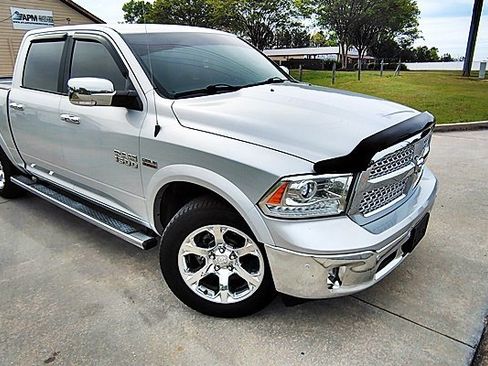 Used 2017 RAM 1500 Laramie w/ Convenience Group image 4