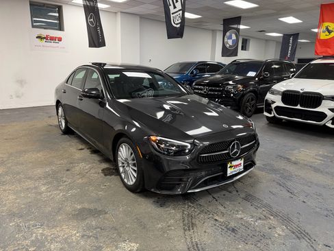 Used 2023 Mercedes-Benz E 350 4MATIC Sedan w/ Premium Package image 5