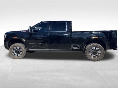 Used 2024 GMC Sierra 2500 Denali w/ Denali Reserve Package image 10