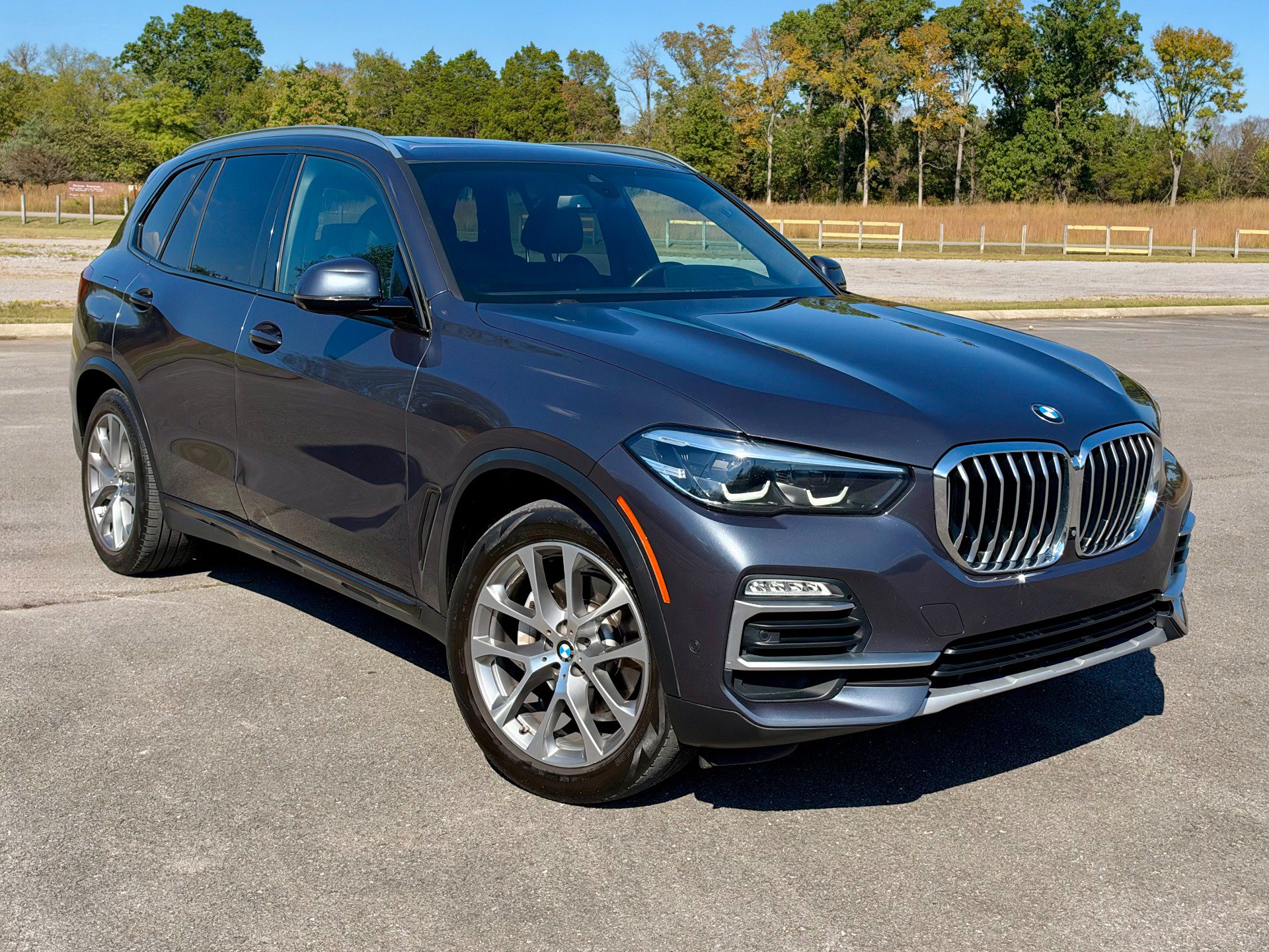 Used 2021 BMW X5 xDrive40i w/ Premium Package AWD/4WD image 1