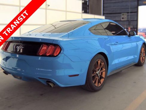 Used 2017 Ford Mustang Coupe RWD image 5