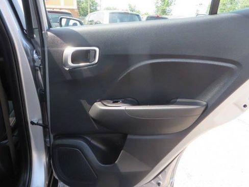 Used 2026 Hyundai Venue SEL FWD image 9