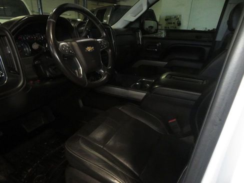Used 2017 Chevrolet Silverado 1500 LTZ Z71 w/ LTZ Plus Package AWD/4WD image 20