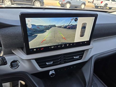 Certified 2025 Ford Explorer Active image 13