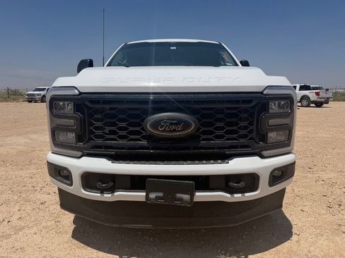 Used 2025 Ford F250 XLT w/ Black Appearance Package AWD/4WD image 3