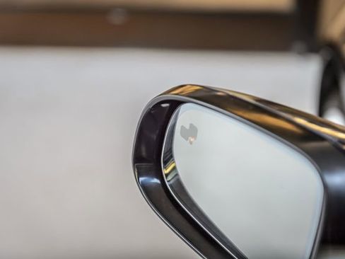 Used 2015 Jaguar XJ L Portfolio image 54