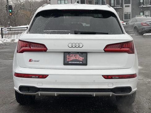 Used 2019 Audi SQ5 Prestige w/ Prestige Package image 9